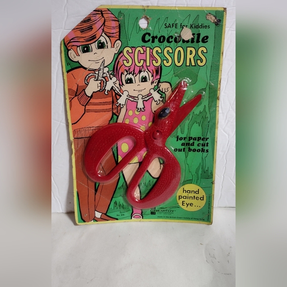 Vintage Child's Crocodile Scissors Red Chemtoy 1969 New In Package 6" - Picture 1 of 2